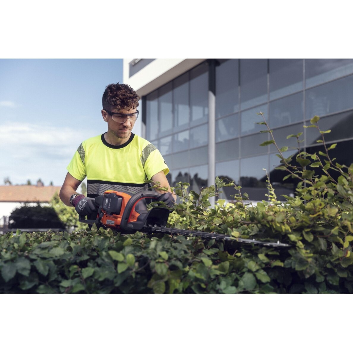 HUSQVARNA 522iHD60 be akumuliatoriaus ir įkroviklio 1