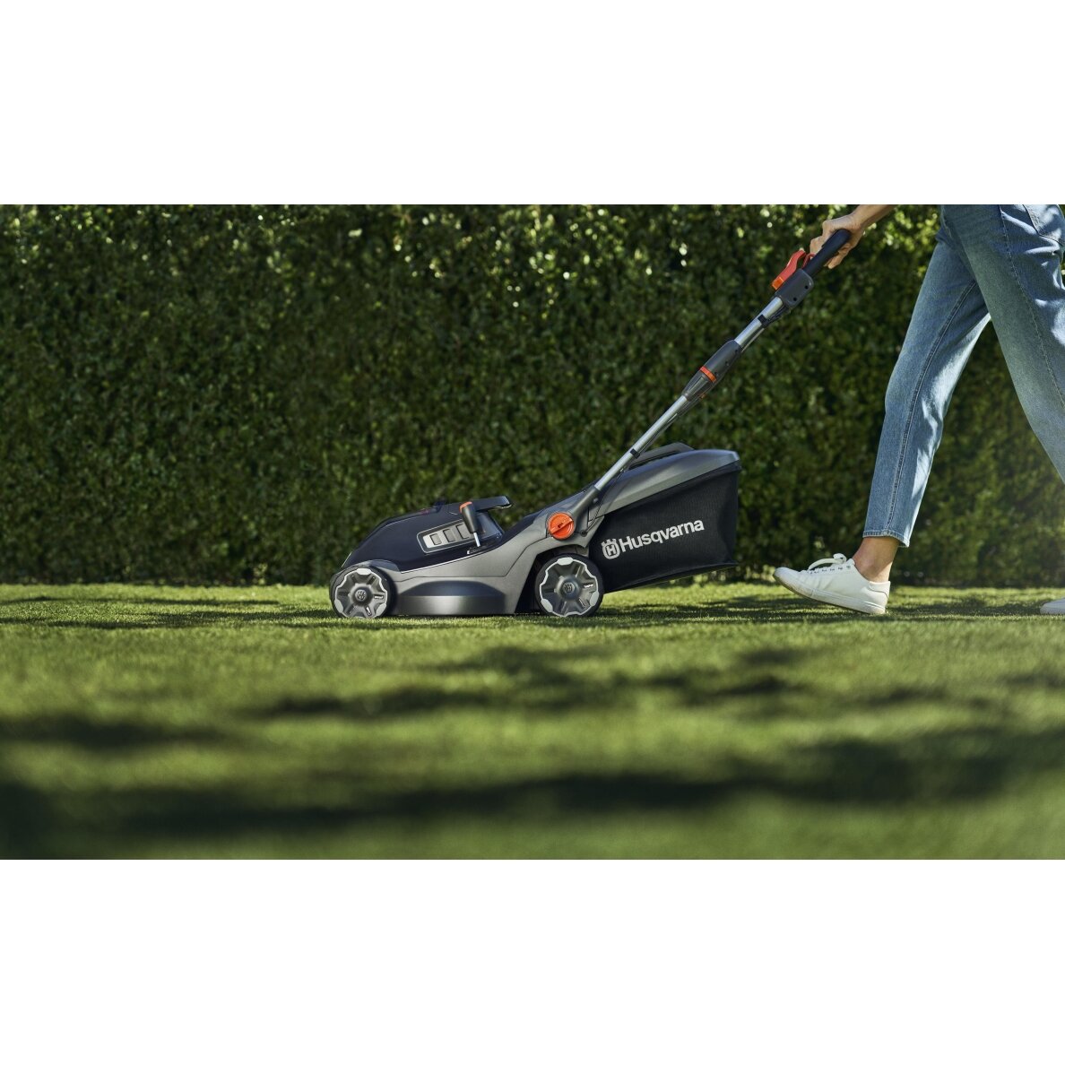 Husqvarna Aspire LC34-P4A be akumuliatoriaus ir įkroviklio 2 Husqvarna Aspire LC34-P4A be akumuliatoriaus ir įkroviklio 2