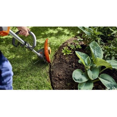 HUSQVARNA 110iL be akumuliatoriaus ir įkroviklio 3 HUSQVARNA 110iL be akumuliatoriaus ir įkroviklio 3